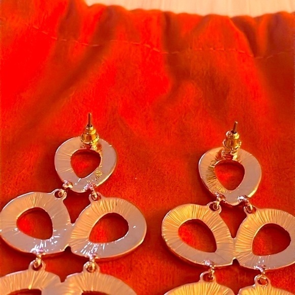 Brand New Chevaux Rose Gold Tone Bold Statement Drop Earrings - Picture 11 of 12